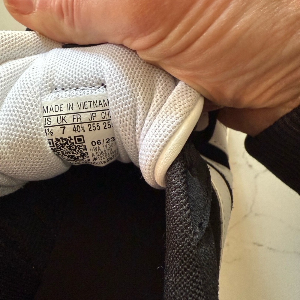 Suede Adidas like new - Picture 4 of 4